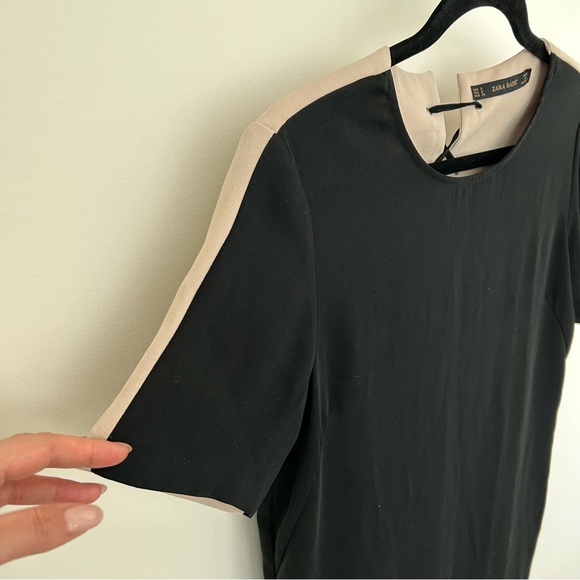 Colour Block Short Sleeve Dress - Picture 3 of 7